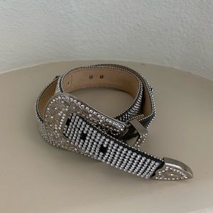 Nocona leather rhinestone belt, medium